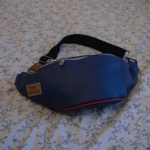 Nerka skórzana (niebieska)